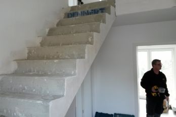 treppenrenovierung-betonfertigteil-treppe-vorher
