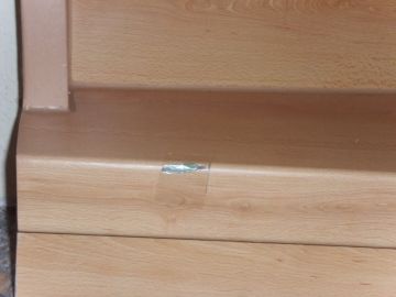 beschädigte Treppenkante - Vorderansicht
