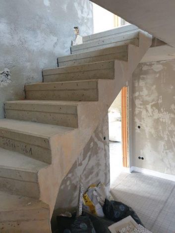 Betontreppe in der Ausbauphase