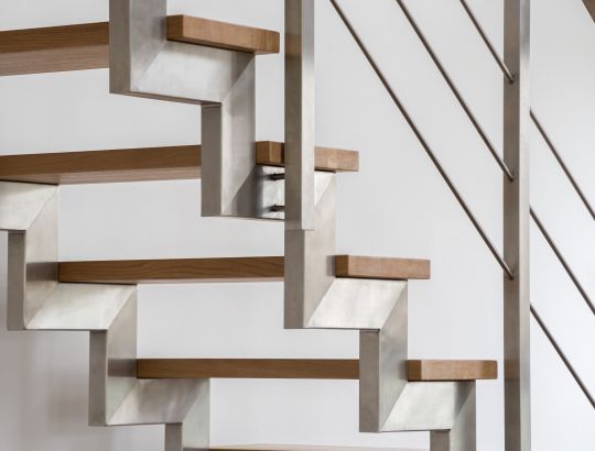 Ein Beispiel für eine Zweiholmtreppe.