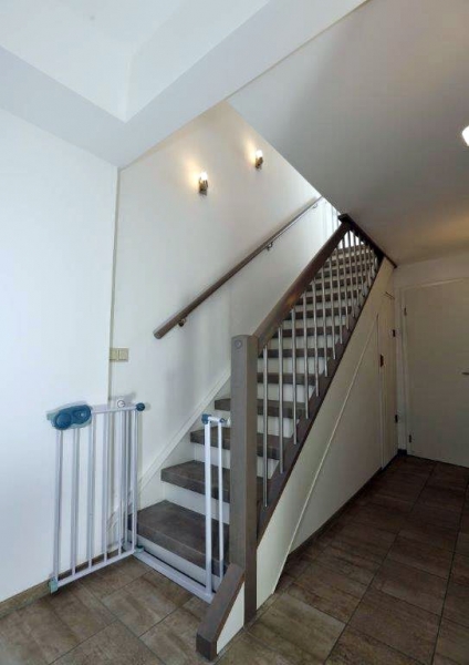Laminat Treppenstufen in individueller Beton Stone Optik